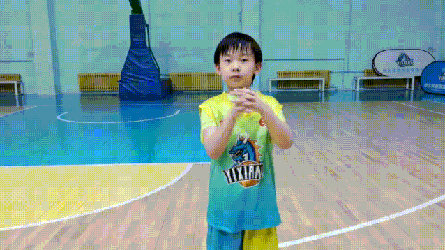 哪里能找到一对一的篮球训练指导_0